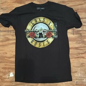Guns N Roses Black t-shirt - Medium - NWOT